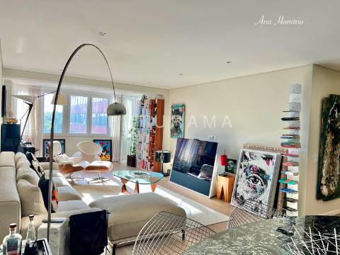 Excelente T4 Nova Oeiras
