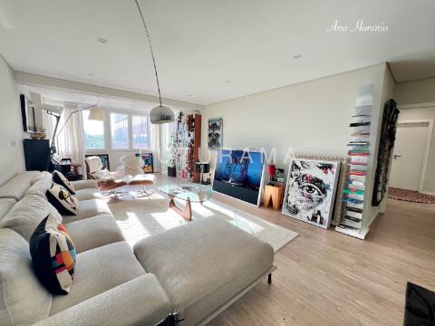 Excelente T4 Nova Oeiras
