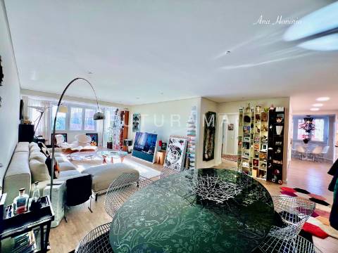 Excelente T4 Nova Oeiras
