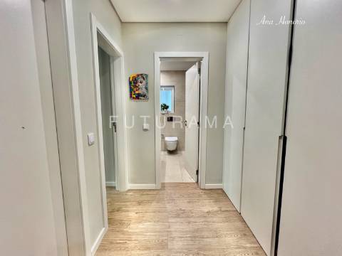 Excelente T4 Nova Oeiras
