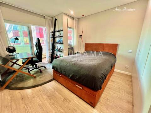 Excelente T4 Nova Oeiras
