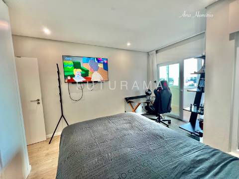 Excelente T4 Nova Oeiras
