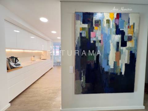 Excelente T4 Nova Oeiras
