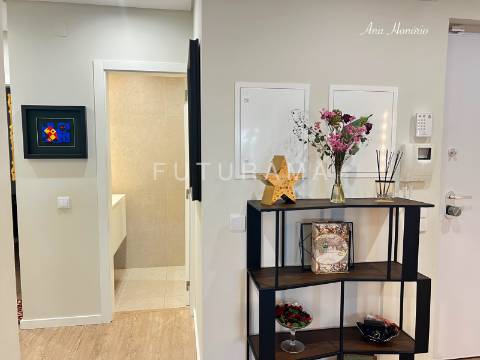 Excelente T4 Nova Oeiras
