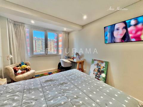 Excelente T4 Nova Oeiras
