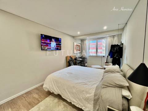 Excelente T4 Nova Oeiras
