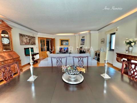 Excelente T3 Monte Estoril a 5 minutos da praia
