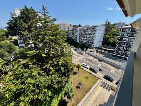 Excelente T3 Monte Estoril a 5 minutos da praia
