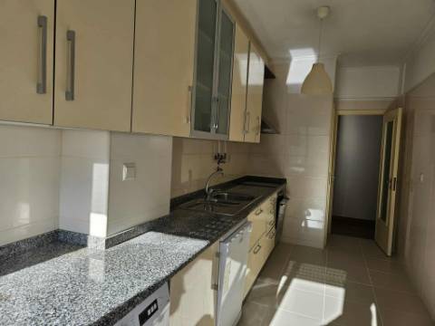 Apartamento T3 Junqueiro - PAREDE
