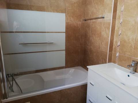Apartamento T3 Junqueiro - PAREDE
