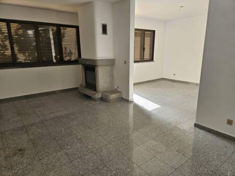 Moradia Geminada T4 na Aldeia do Juso - Cascais