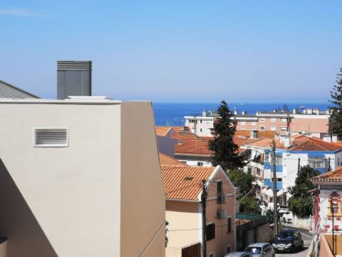 Apartamento T2 Parede Centro a 3 minutos da Estação da CP