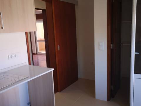 Apartamento T2 Parede Centro a 3 minutos da Estação da CP