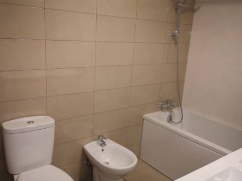 Apartamento T2 Parede Centro a 3 minutos da Estação da CP