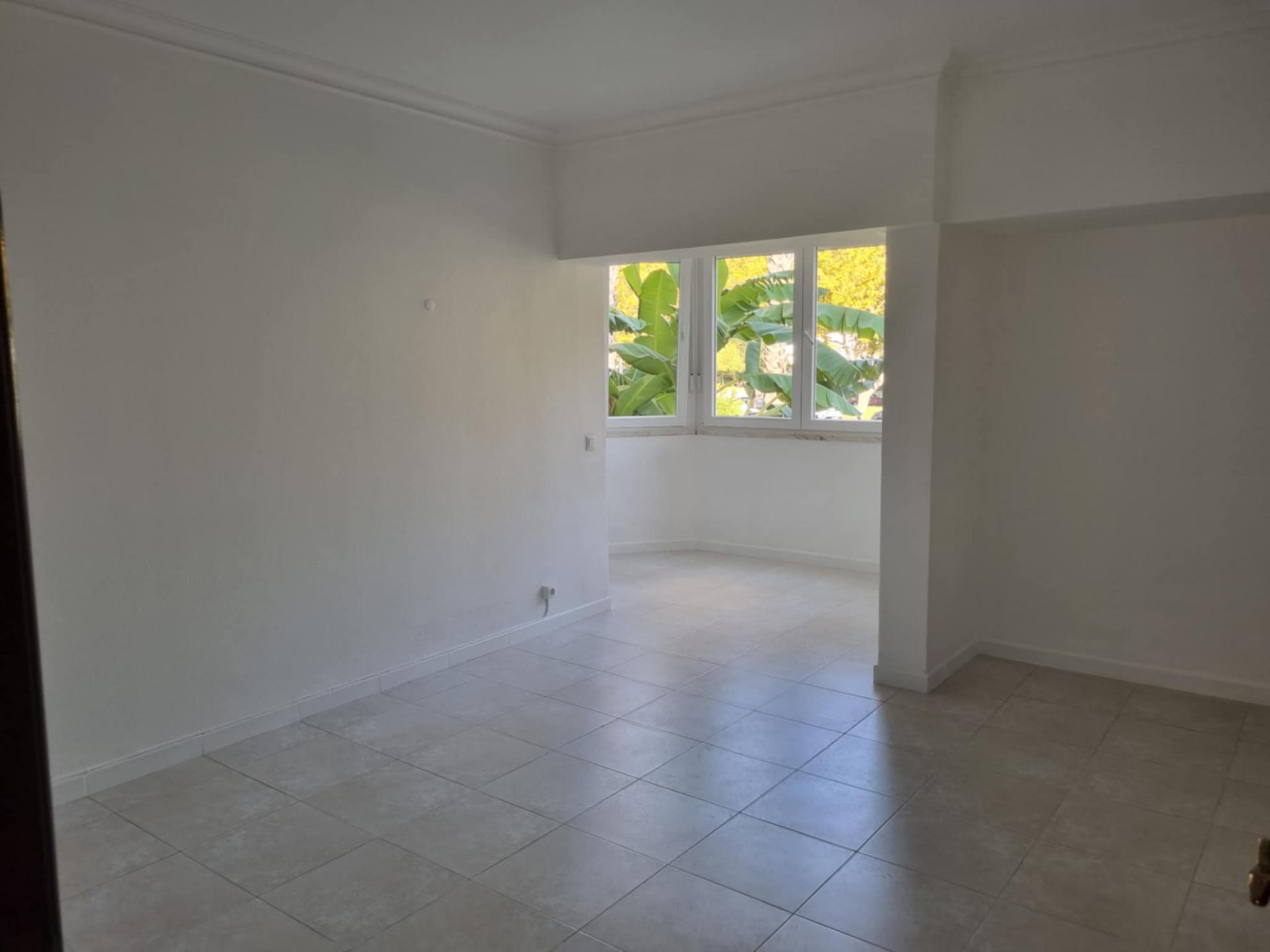 Apartamento T3 no Centro de Carcavelos - Cascais