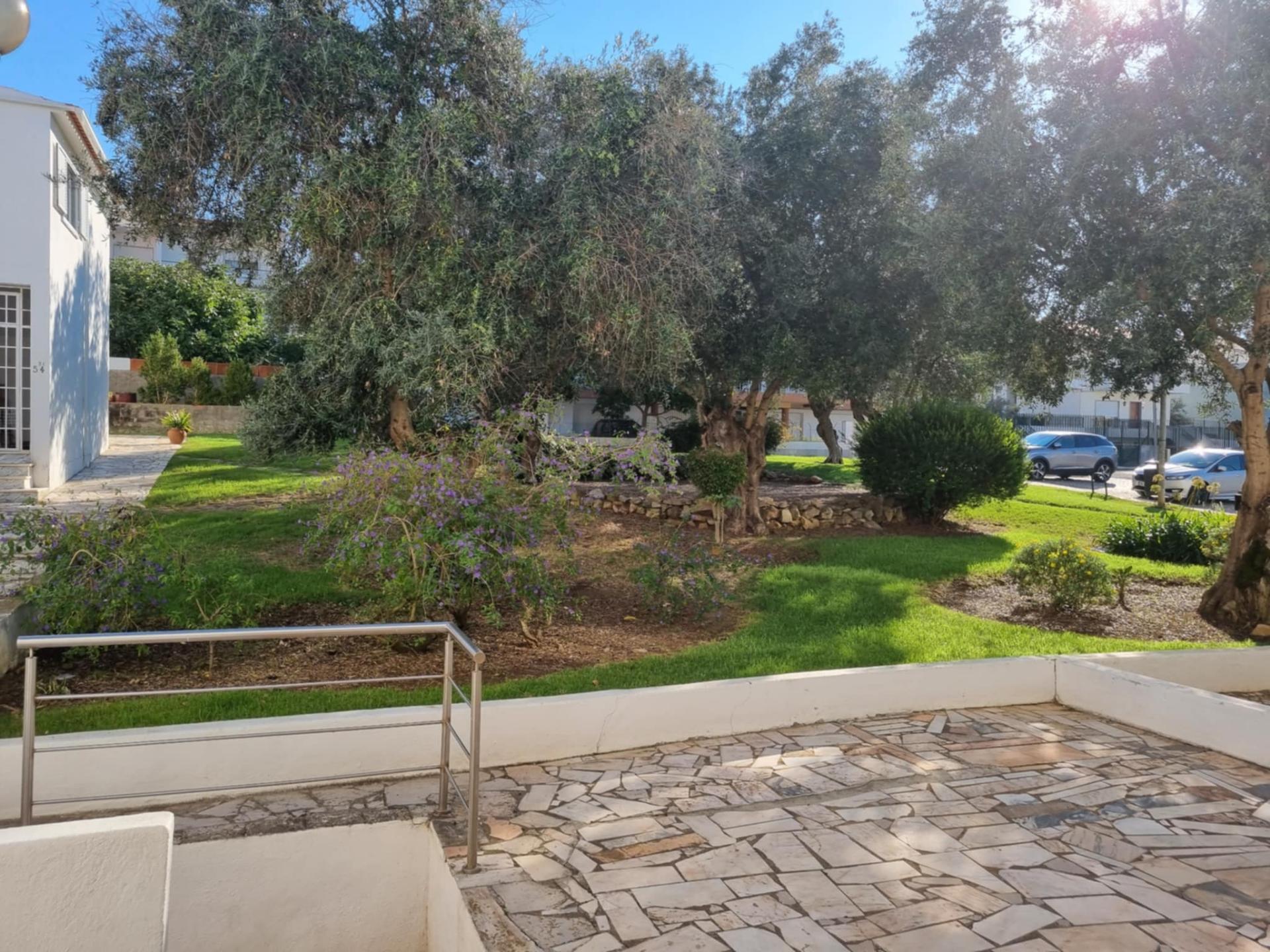 Apartamento T2 - Remodelado e Mobilado - Madorna - São Domingos de Rana