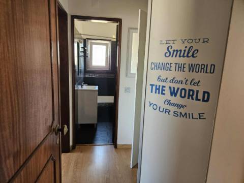 Apartamento T2 - Remodelado e Mobilado - Madorna - São Domingos de Rana