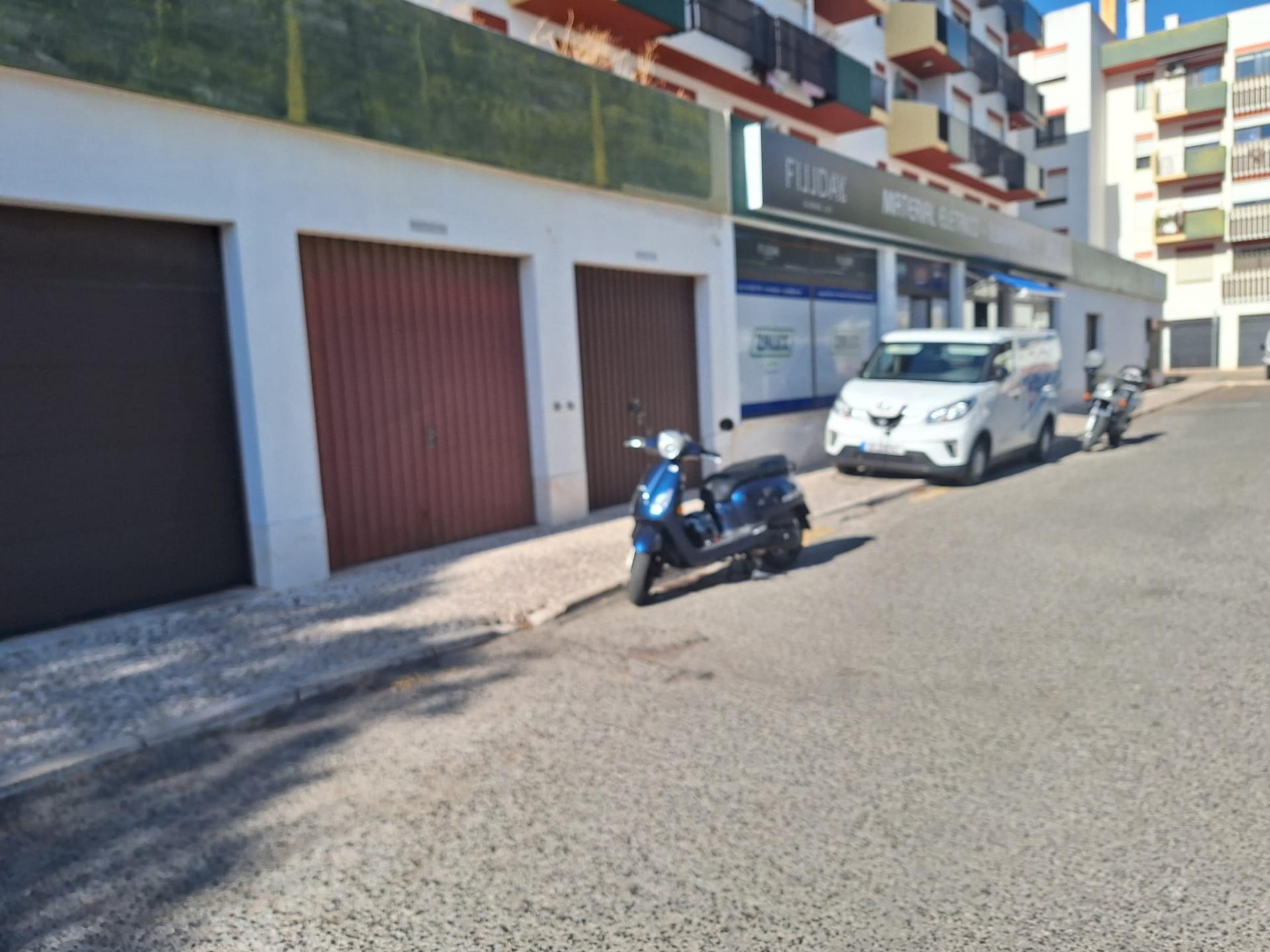 Garagem em Box na Parede