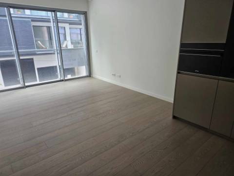 Apartamento T1 no Prata Riverside Village - LISBOA