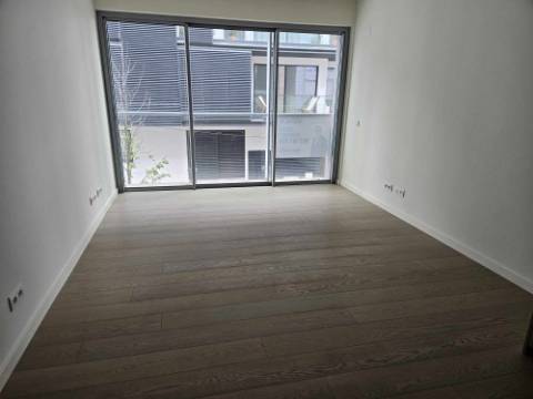 Apartamento T1 no Prata Riverside Village - LISBOA