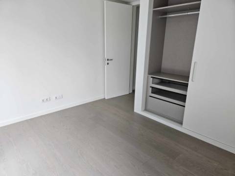 Apartamento T1 no Prata Riverside Village - LISBOA