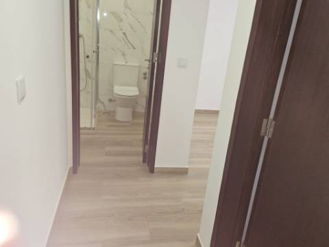 Cave remodelada na Parede - Cascais