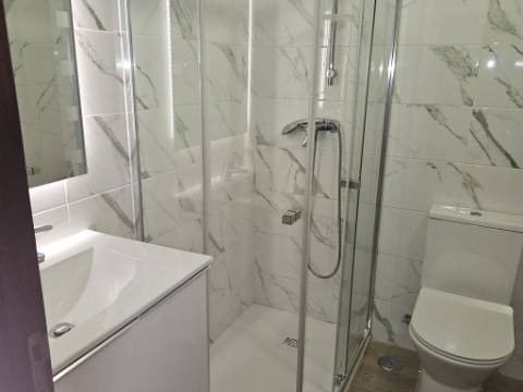 Cave remodelada na Parede - Cascais