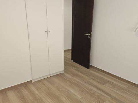 Cave remodelada na Parede - Cascais