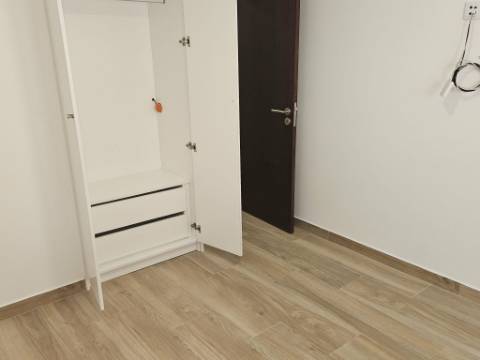 Cave remodelada na Parede - Cascais