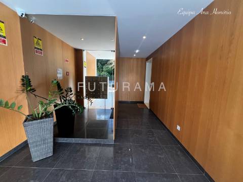 LUMINOSO T2 3 VARANDAS -ESTORIL