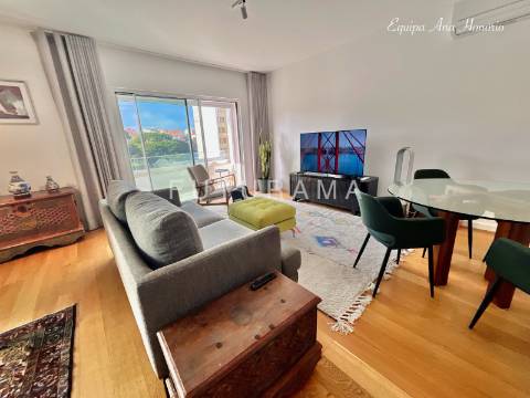 LUMINOSO T2 3 VARANDAS -ESTORIL