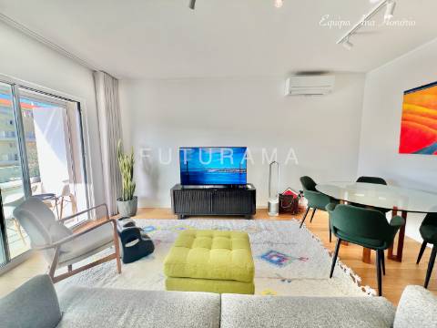 LUMINOSO T2 3 VARANDAS -ESTORIL