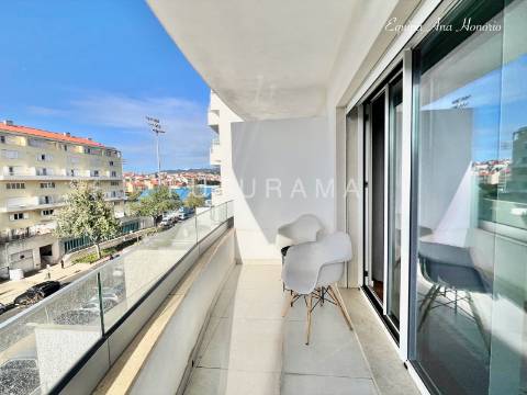 LUMINOSO T2 3 VARANDAS -ESTORIL