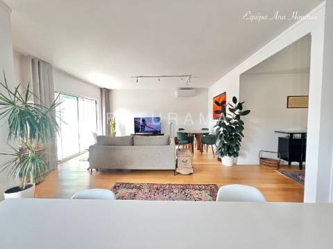 LUMINOSO T2 3 VARANDAS -ESTORIL