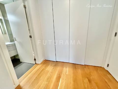 LUMINOSO T2 3 VARANDAS -ESTORIL