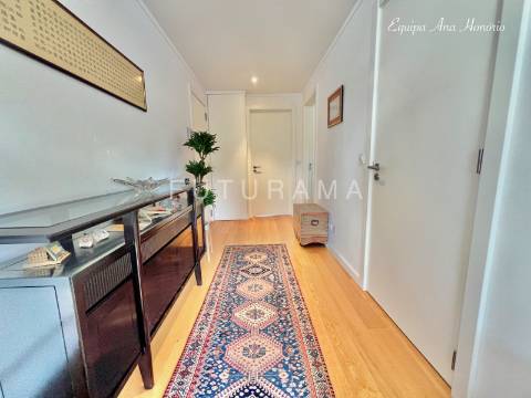 LUMINOSO T2 3 VARANDAS -ESTORIL