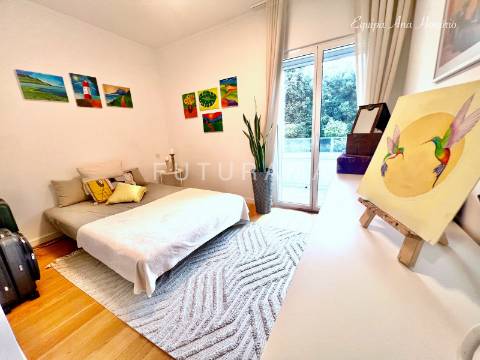 LUMINOSO T2 3 VARANDAS -ESTORIL