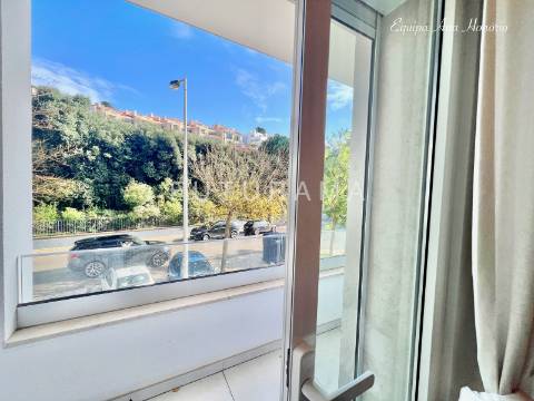 LUMINOSO T2 3 VARANDAS -ESTORIL