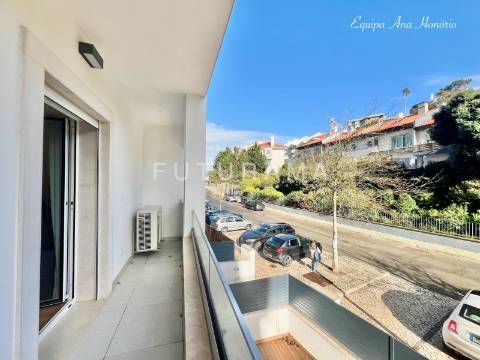 LUMINOSO T2 3 VARANDAS -ESTORIL