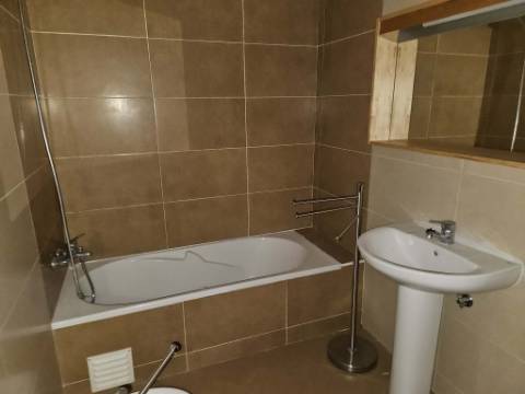 Apartamento T2 - vista de mar no centro da Parede