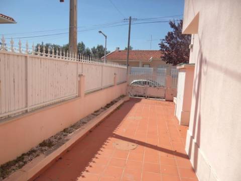 Moradia Isolada T4 - Tires - São Domingos de Rana