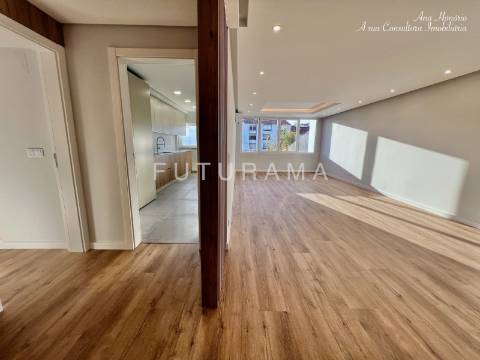 T3 Luminiso Reabilitado Qta Bicuda - CASCAIS