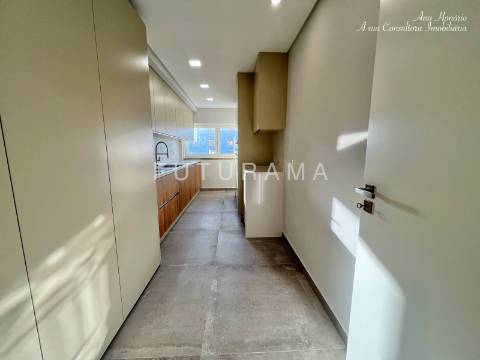 T3 Luminiso Reabilitado Qta Bicuda - CASCAIS