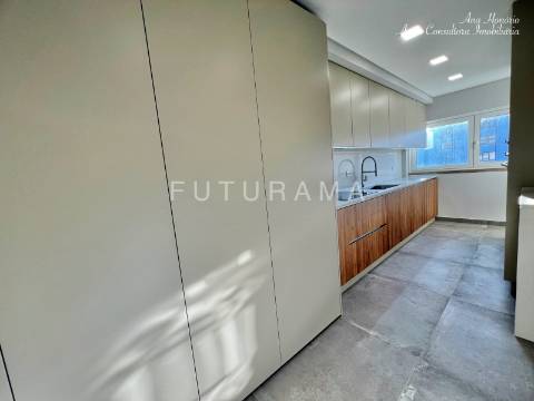 T3 Luminiso Reabilitado Qta Bicuda - CASCAIS