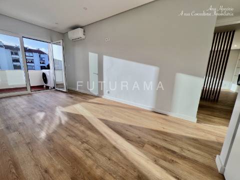 T3 Luminiso Reabilitado Qta Bicuda - CASCAIS