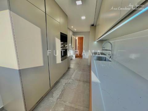 T3 Luminiso Reabilitado Qta Bicuda - CASCAIS