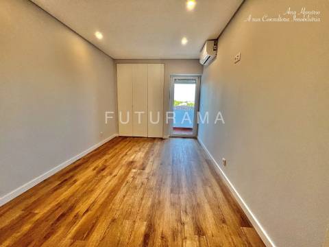 T3 Luminiso Reabilitado Qta Bicuda - CASCAIS