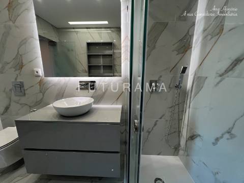 T3 Luminiso Reabilitado Qta Bicuda - CASCAIS