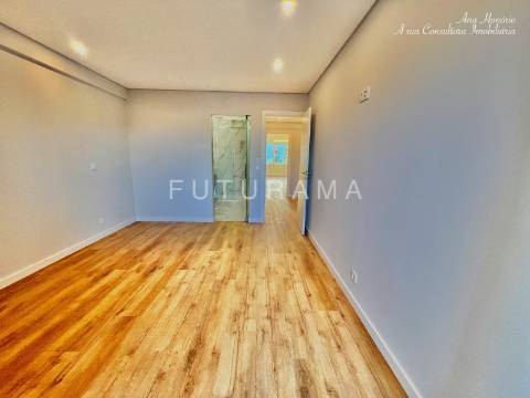 T3 Luminiso Reabilitado Qta Bicuda - CASCAIS