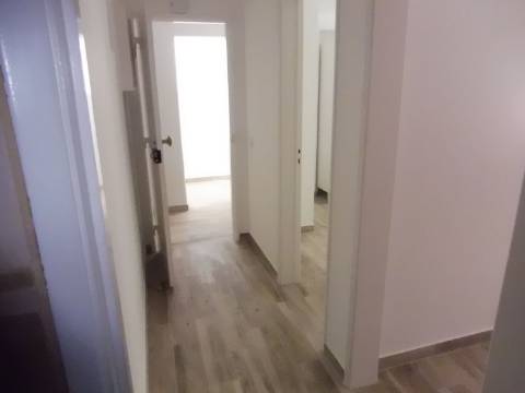 Apartamento T1 Remodelado Parede Centro